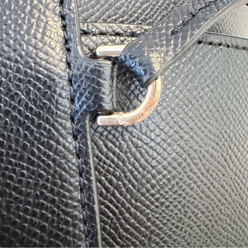 Michael Kors Voyager Black Saffiano Leather Tote Gold Classic Chic Workwear Luxe - Picture 11 of 12
